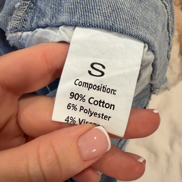 Vintage-Inspired Light Wash Mom Jeans – Size Small - Picture 5 of 5